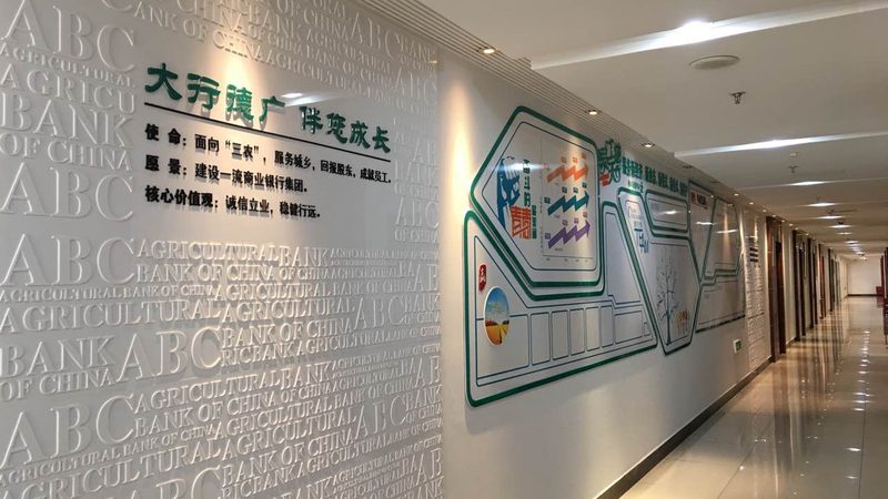 大型噴繪廣告牌：揭秘其標準尺寸規格與制作工藝